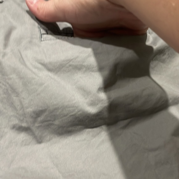 size 2 gray 7” Old Navy Chino shorts - Picture 5 of 8